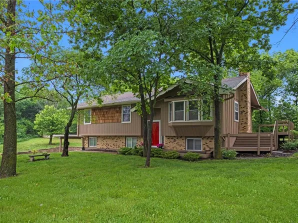 14404 Kansas Ave, Bonner Springs, KS 66012