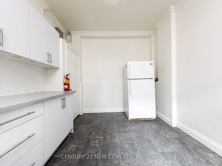 295 Queen St E #2 — Photo 15