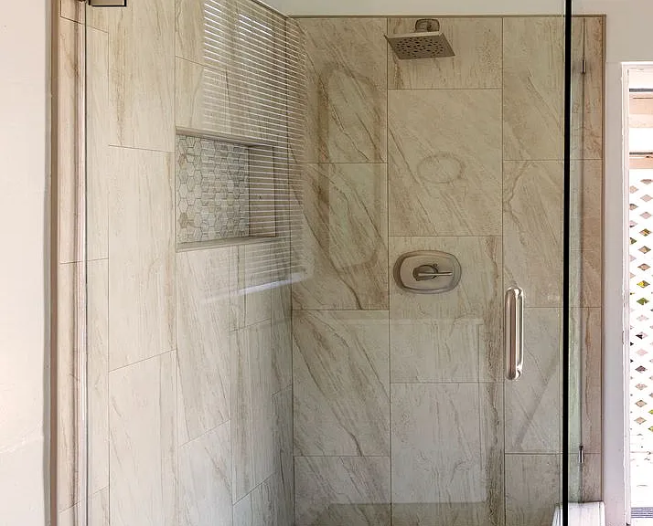 214 W Ortega St — Photo 15
