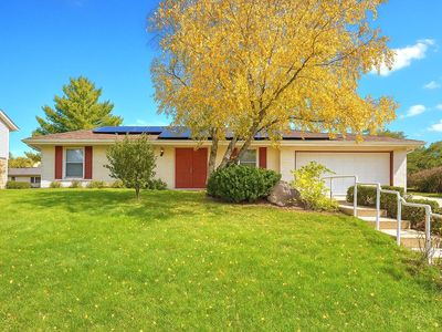 12520 West Crawford DRIVE, New Berlin, WI, 53151