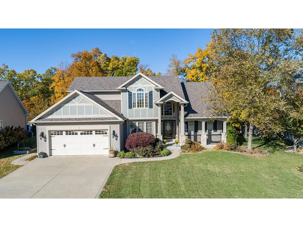 1047 Woodberry Ln photo 1