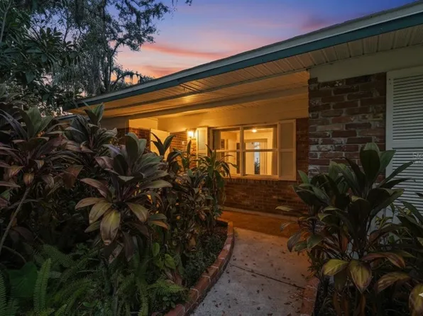 208 Cindy Ln, Brandon, FL 33510