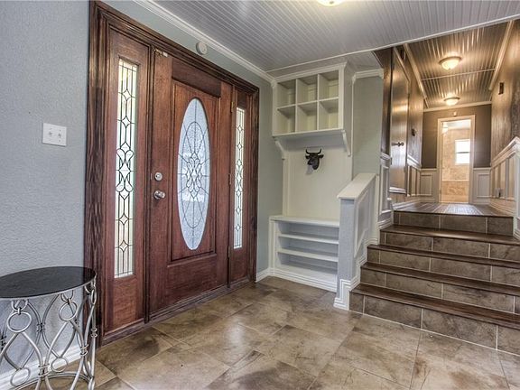 3rd image of 4017 Village Green Dr