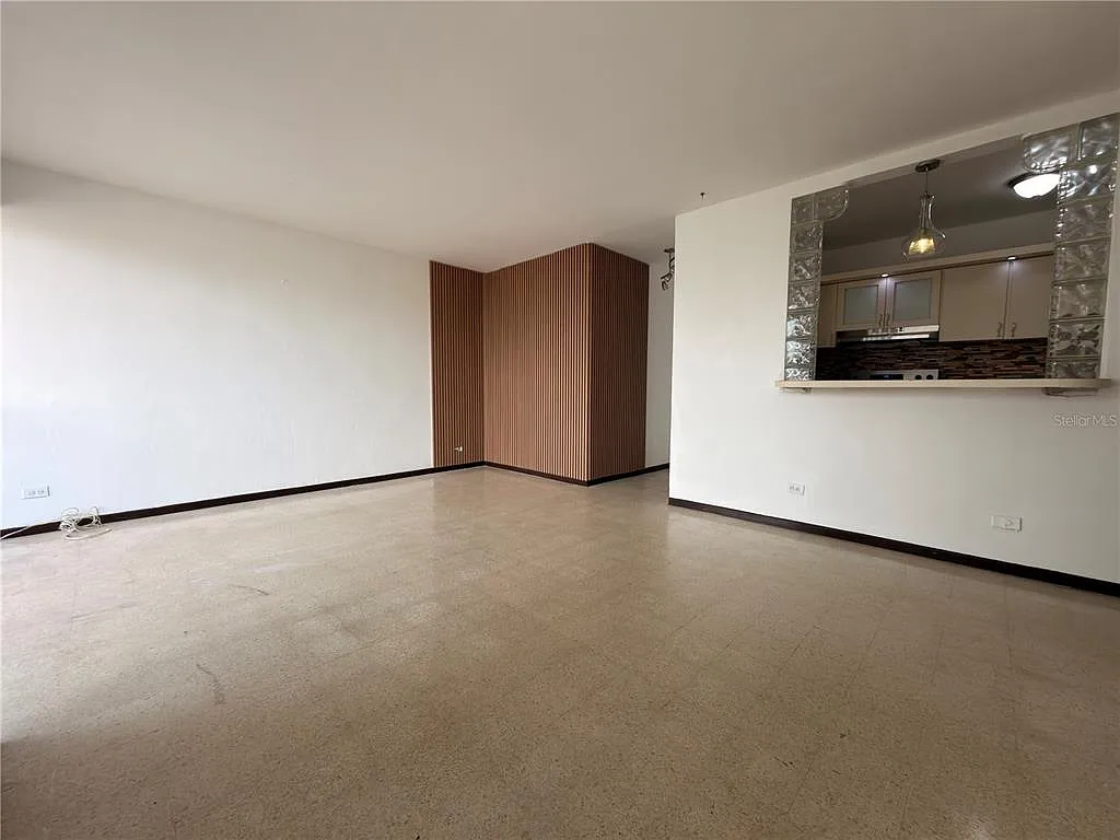 2 bed, 1.0 bath, 900 sqft, $1,285 — Photo 3