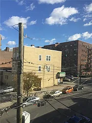 Rented by R New York