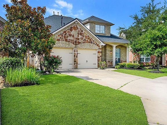 2nd image of 28243 Chalet Park Dr