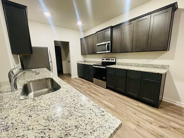 620 Fountain Dr — Photo 16