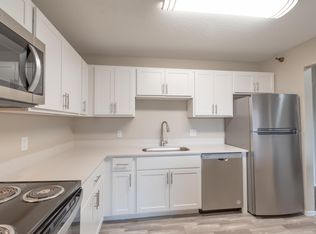 Westside, Hopkins, MN 55343