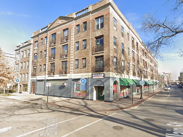 825 Main St — Photo 6