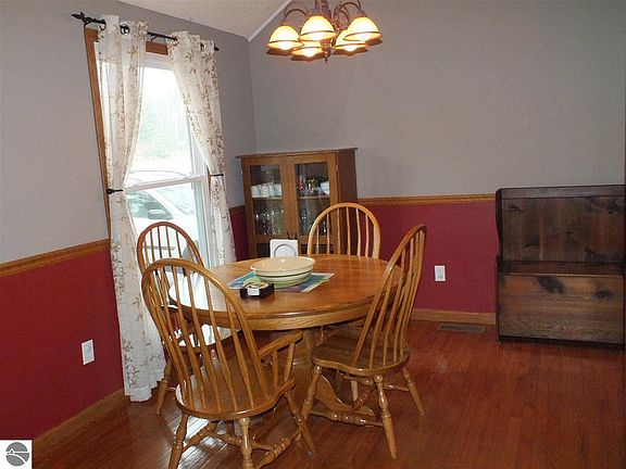 5th image of 6450 Sugar Maple Ln