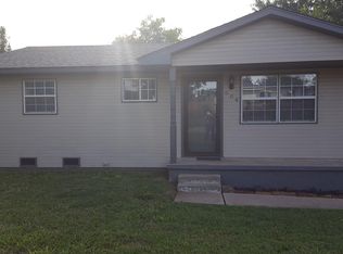 604 S 3rd St, Yukon, OK 73099
