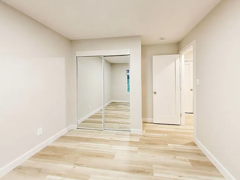 25 Devonshire Blvd #1 — Photo 9