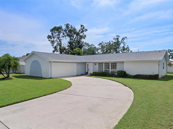 8906 124th St, Seminole, FL 33772