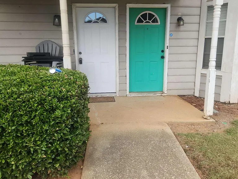 9474 Cypress Ln — Photo 1