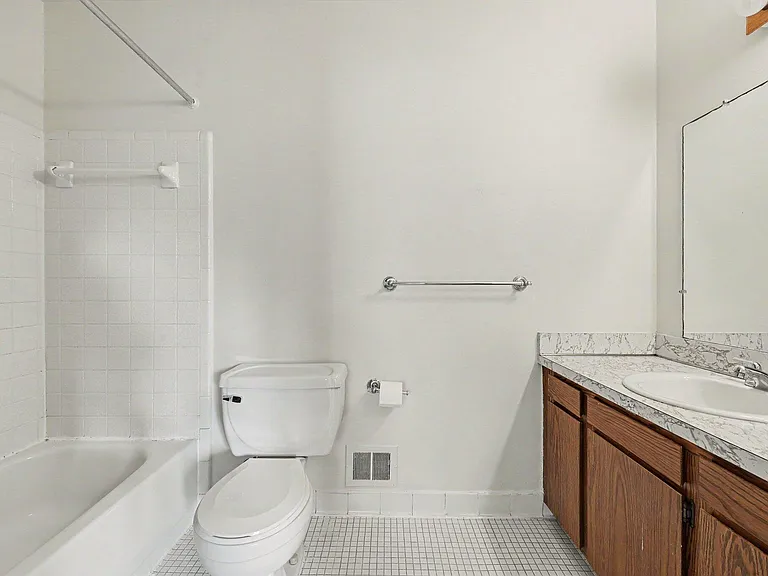 3422 Burbank Dr — Photo 9