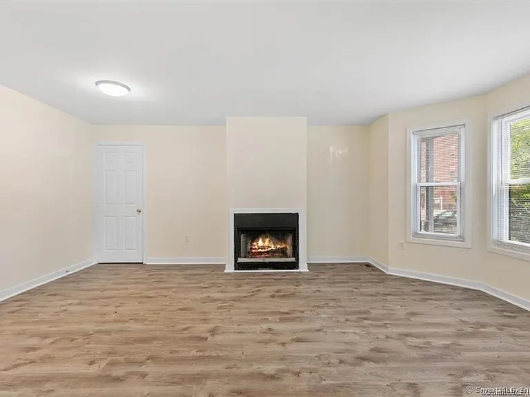 86 Howe St #A — Photo 5