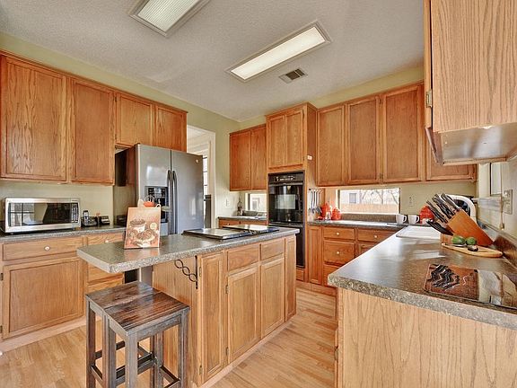 Spacious Kitchen
