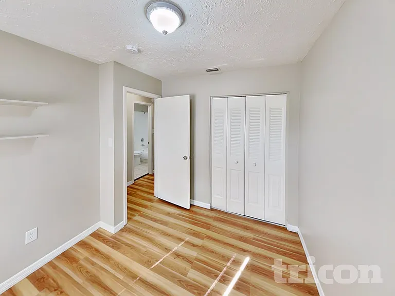2704 Manor Hill Dr — Photo 15