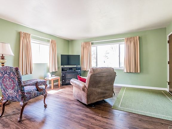 3rd image of 1144 Egan Ave