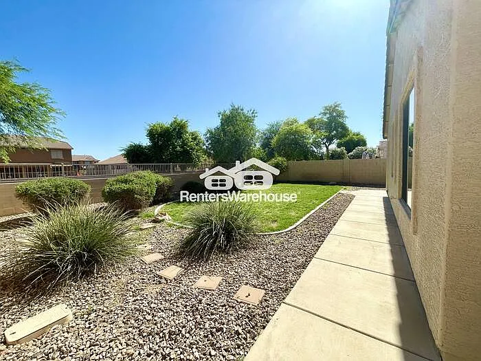 532 E Trellis Rd — Photo 23