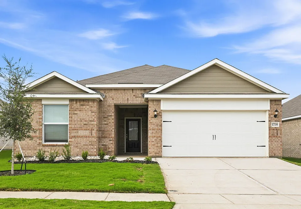 1718 Paul Dr