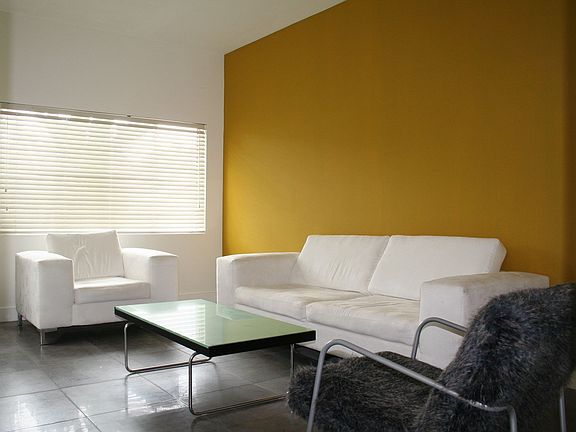 DEN / 5TH BEDROOM