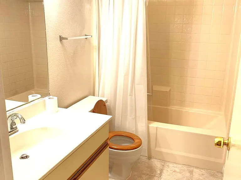 2410 N Towne Ave #3 — Photo 16