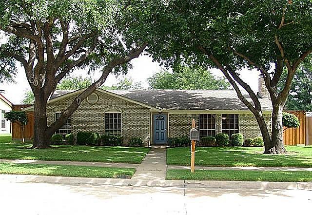 1st image of 2413 Peppertree Pl