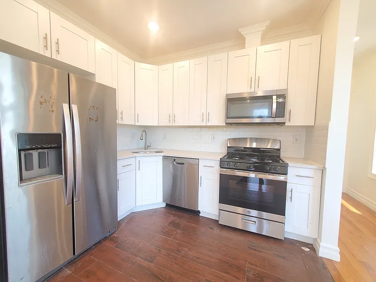 373 Danforth Ave #300 — Photo 1