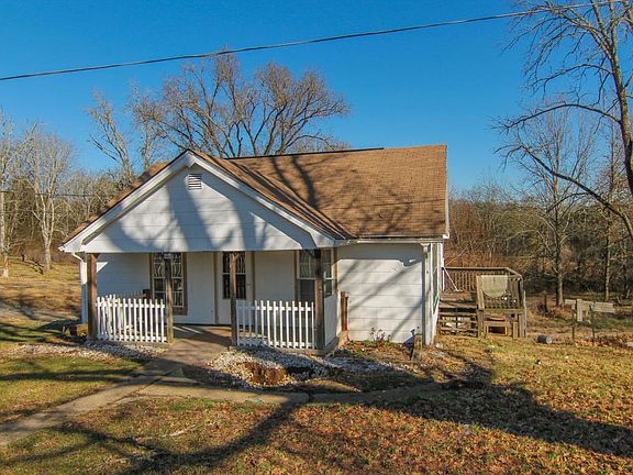 2nd image of 1117 McCall Ln
