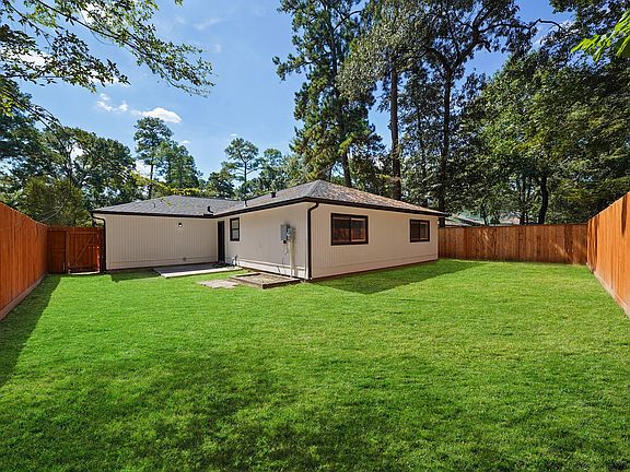 2nd image of 23 Summer Crest Cir