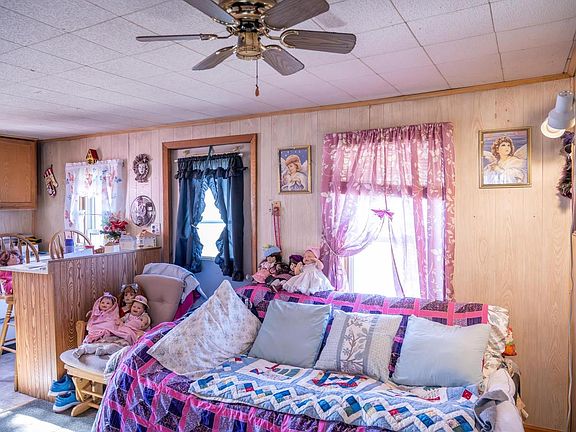 4th image of 702 Academy Street