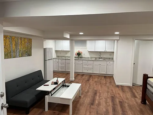 7423 N Vincent Ave #STUDIO Photo 1