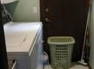 563 S Meier Rd, Mount Prospect, IL 60056