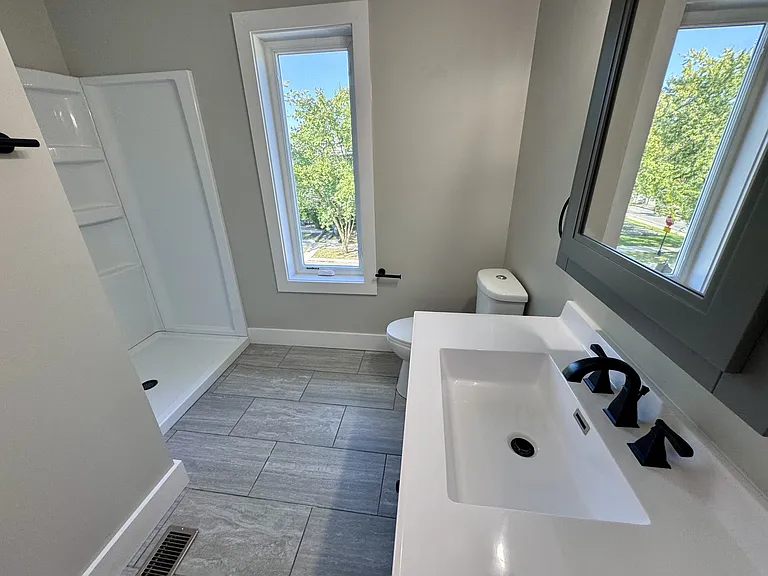 403 E Mulberry St #1 — Photo 8