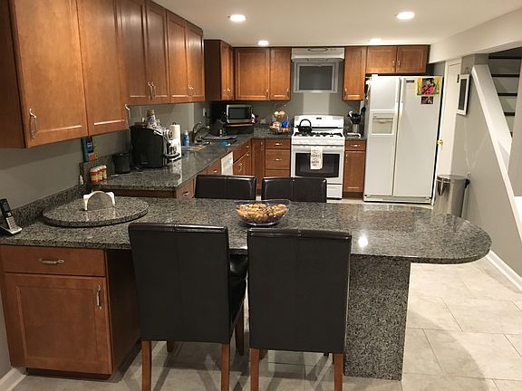 4th image of 1532 N 21st Ave