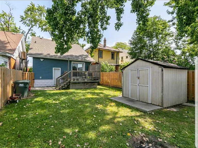 1371 Marentette Ave #1 — Photo 14