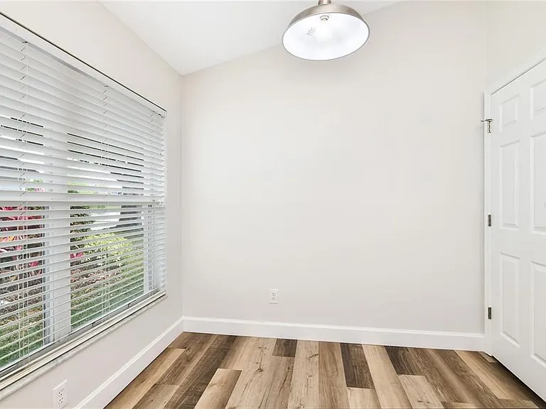 1820 Burchstone Dr — Photo 12