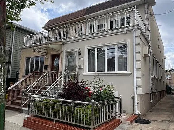 2558 E 2nd St, Brooklyn, NY 11223