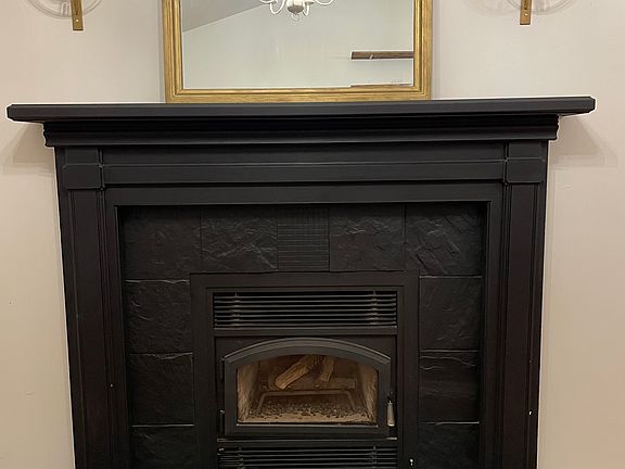 4th image of 713 S Westview Cir