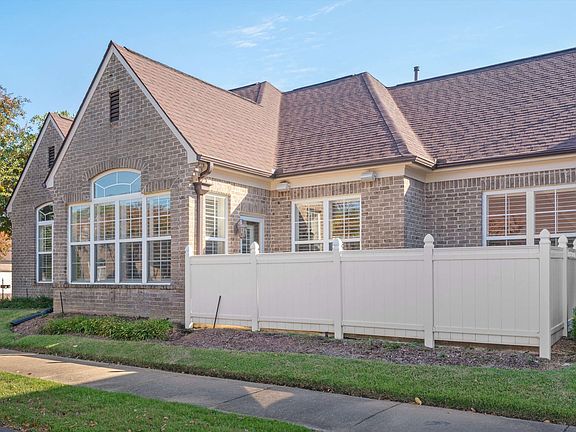 2nd image of 1427 Alydar Dr #33