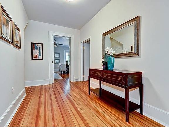 Lower Unit- Foyer