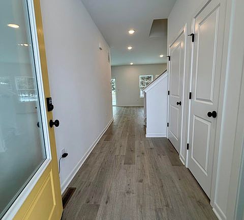 4th image of 27 Butternut Dr