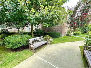 162-02 84th Dr #4, Jamaica, NY 11432