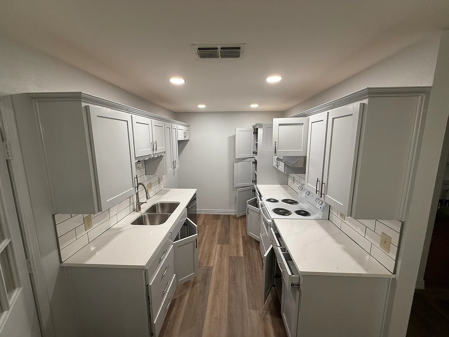 3 bed, 1550 sqft, $2,000 — Photo 3