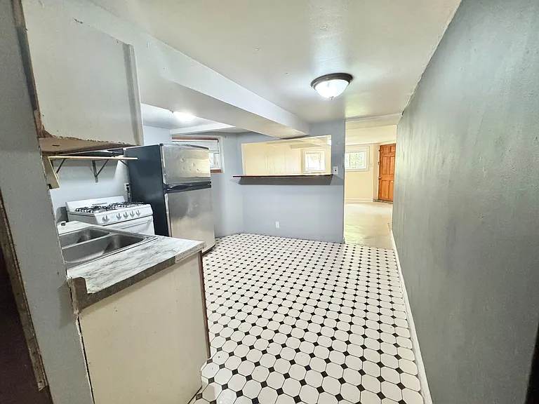 2727 N Monticello Ave #G — Photo 3