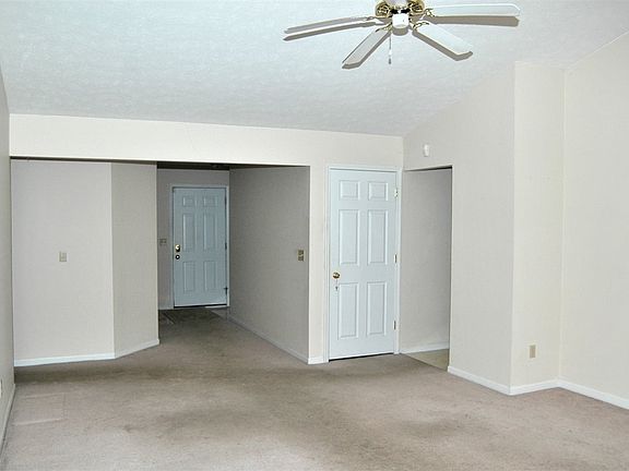 5th image of 4058 Southampton Dr