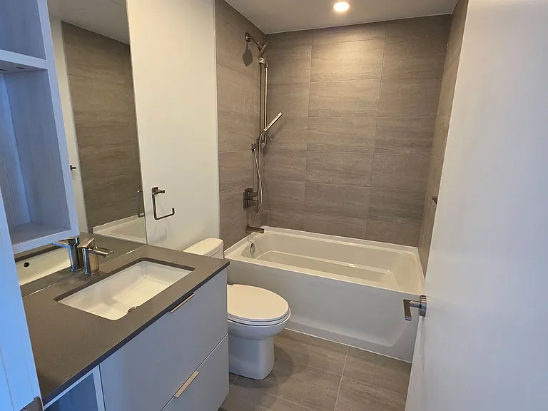 1 Fairview Rd E #3007 — Photo 19