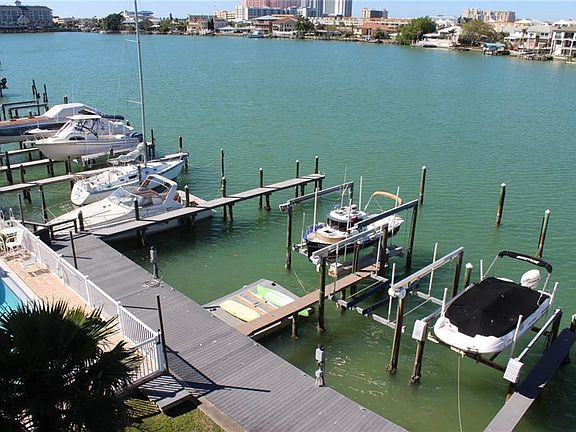 5th image of 724 Bayway Blvd APT 3B