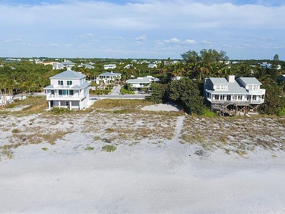 3rd image of 251 N Gulf Blvd